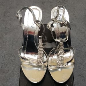 Bonnibel Silver Yvonne sandals